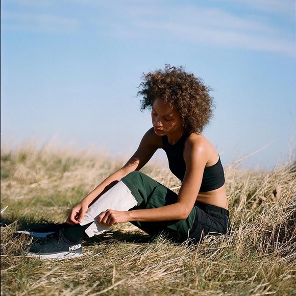 NWT Outdoor Voices RecTrek Zip Off Pants in Black/Hunter/Bone - Picture 2 of 6